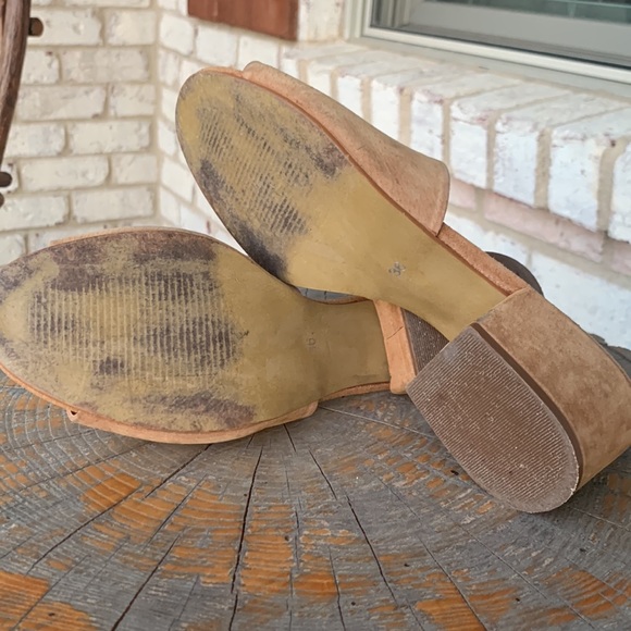 Women’s size 36 (US 6) Mr. Cat tan suede heels - Picture 6 of 7